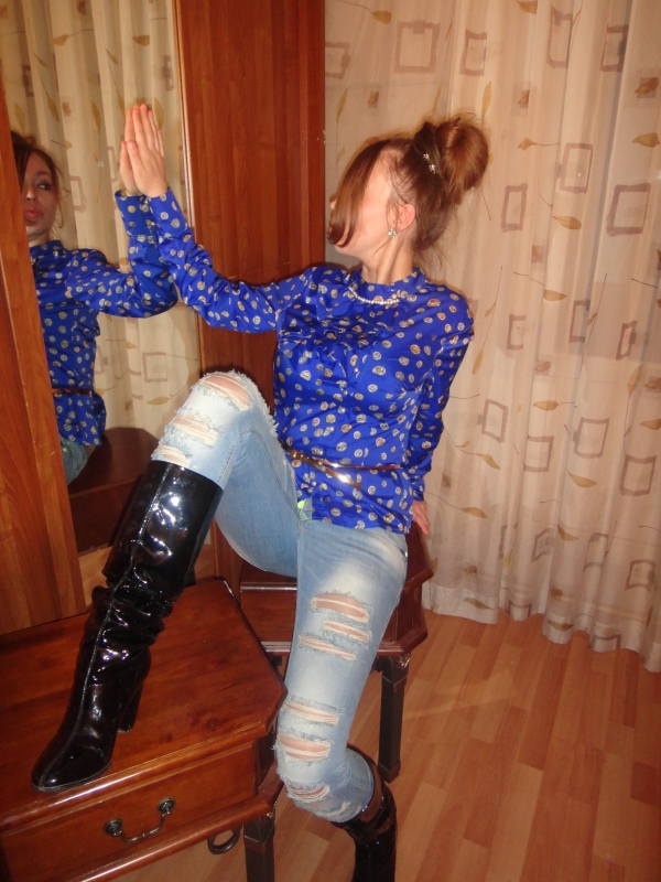 Встречи со мной – это настоящий взрыв страсти и наслаждения. 💋
Я живу в Москве, городе, где реальность сливается с мечтами. Мои услуги – это искусство соблазнения, бесконечные возможности удовлетворения твоих сокровенных фантазий. От страстных игр и ролевых сценариев до нежных классических встреч – я готова подарить тебе незабываемые мгновения нашего секретного романа. 💕
Фото в моем портфолио – это подтверждение моей красоты и сексуальности. Не упускай возможность взглянуть на мои изумительные формы. 💃
Мои клиенты описывают меня как самую незабываемую и опытную партнершу. Они восторженно отмечают мою чуткость, умение слышать и понять желания партнера. Мои отзывы говорят о моей профессиональности и трепетной заботе о каждой встрече. 🌟
Возьми шанс окунуться в мир наслаждения и страсти со мной. Я жду тебя в Москве, чтобы воплотить все твои мечты в реальность. 💫 Кристина