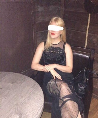 Я горяча и страстна, умею доставить удовольствие и расслабление. Предлагаю широкий выбор услуг: классический и эротический массаж, глубокий оральный секс, разнообразные позы в сексе, куннилингус и многое другое. Наши встречи всегда конфиденциальны и безопасны. Я гарантирую тебе незабываемые моменты наслаждения и удовольствия. Звони мне или пиши в WhatsApp, чтобы согласовать детали нашей встречи. Только для искушенных джентльменов! 😍🔥🌹 📍 Живу в Москве, возможен выезд по городу и пригороду 🌆✨ Эви